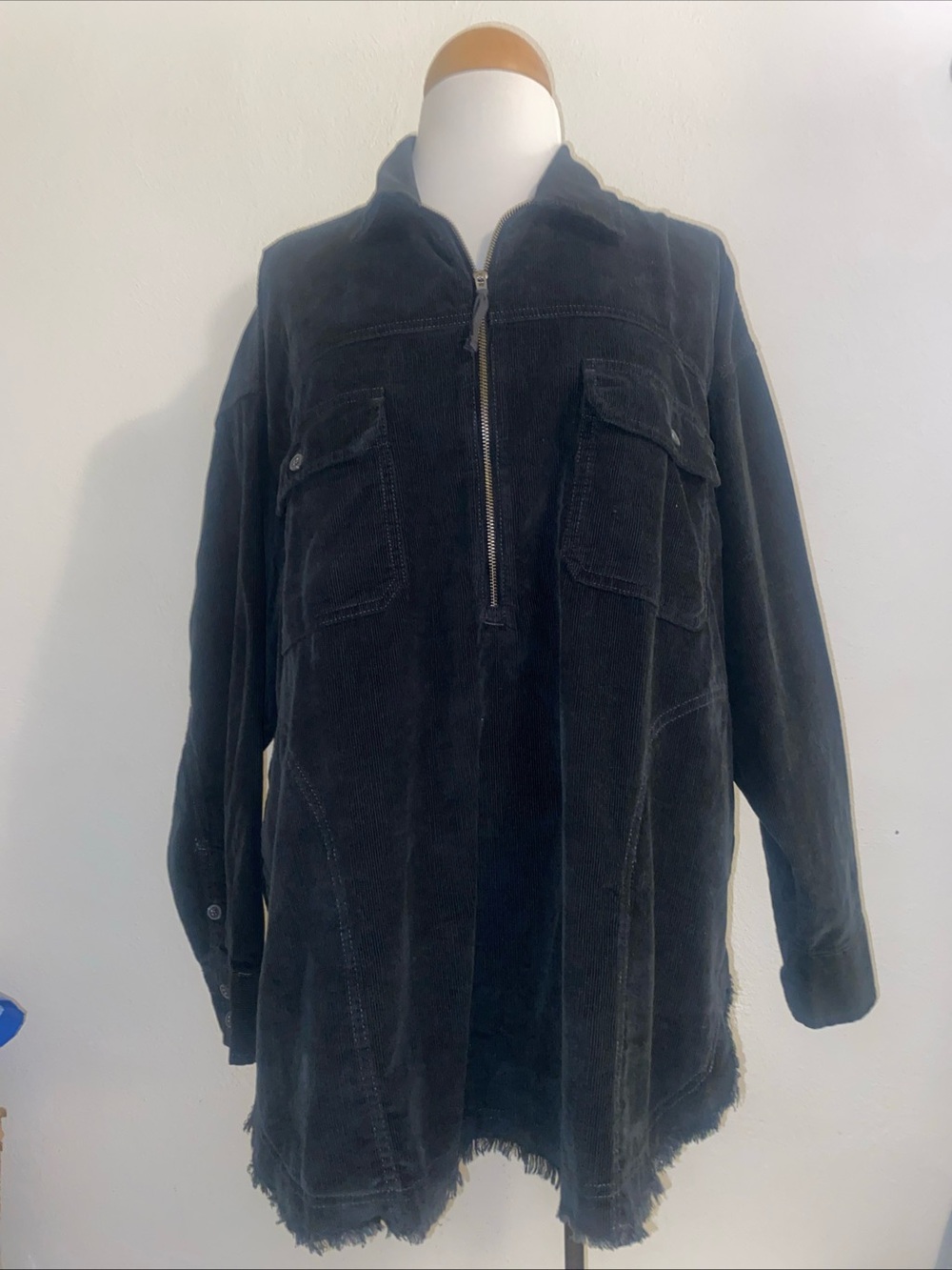 OFFLINE by Aerie Black 1/4 Zip Oversize Jacket Shirt Frayed Hem Pockets Size M